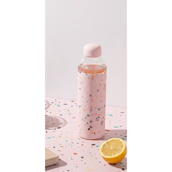 W&P Porter Glass Water Bottle w/ Protective Silicone Sleeve Terrazzo Blush 20oz - Picture 1 of 2